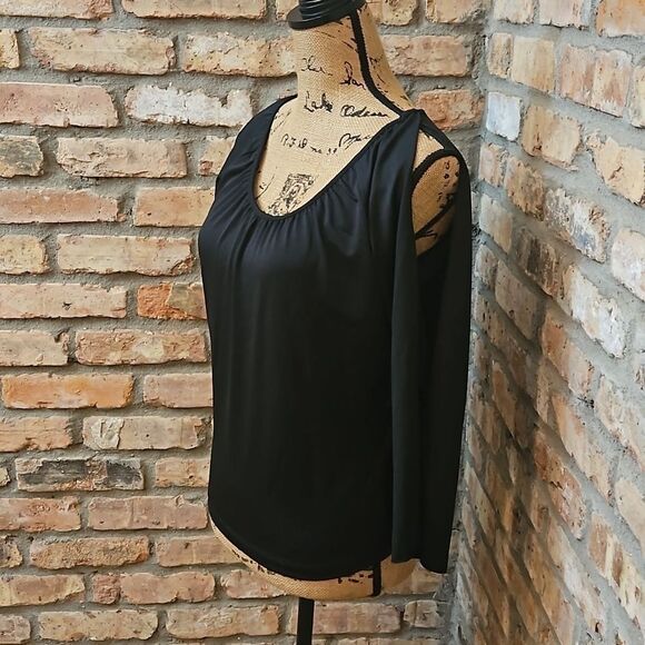 The Limited Women's black split sleeves top size Medium - Picture 5 of 11